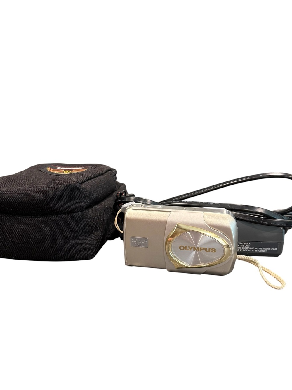Olympus stylus 410 digital camera working + charger + bag + memory card